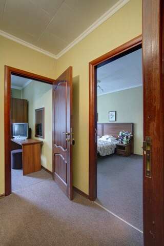 Мини-отель Вернисаж Санкт-Петербург Семейный-3